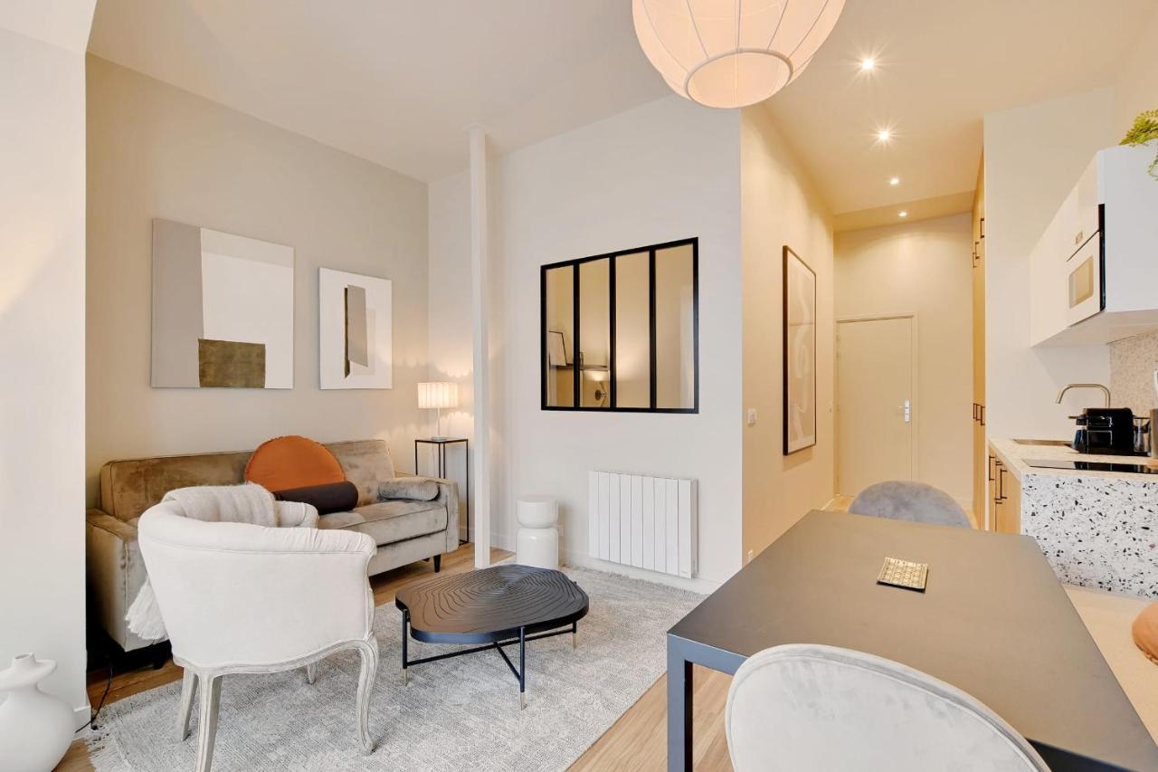 Charming 1-Bedr Parisian Apartment In Vibrant Rue D'Hauteville 外观 照片
